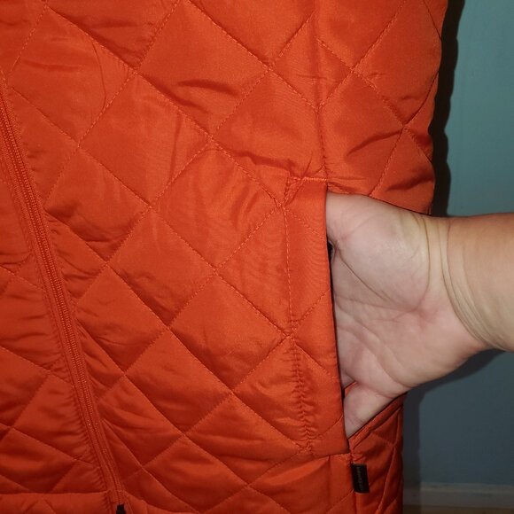 Small Orange Puffer Vest. Zipper, Pocket, Gorpcore, Halloween, Fall Winter DIY - Picture 4 of 12
